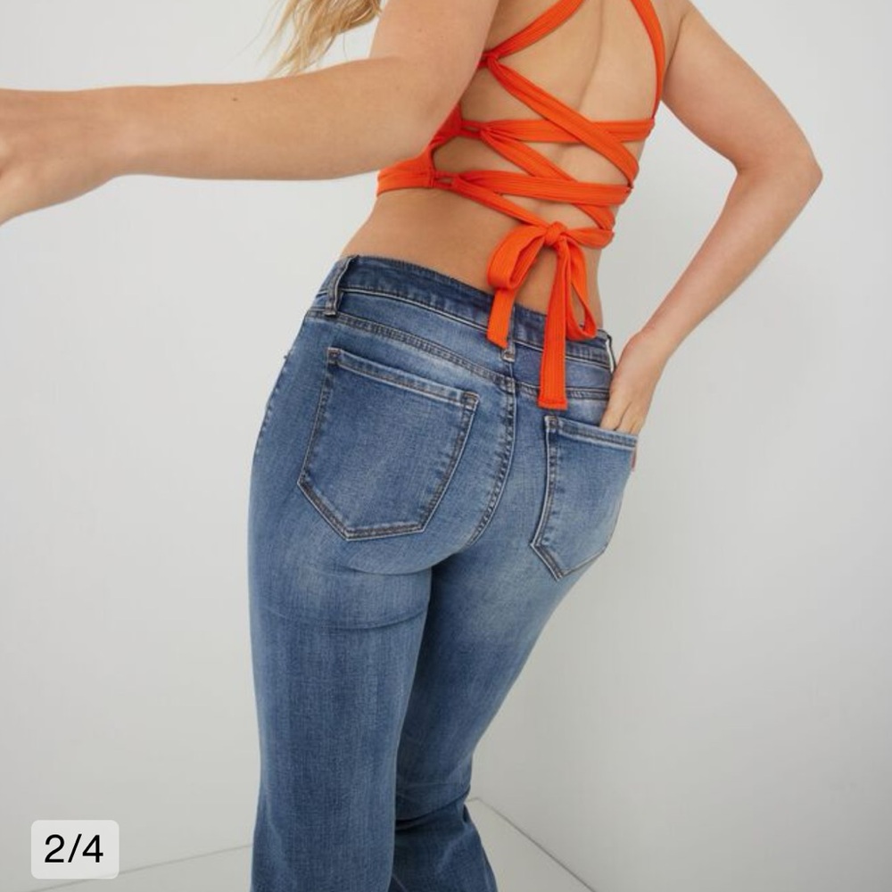 Garage ribbed lace up crop top